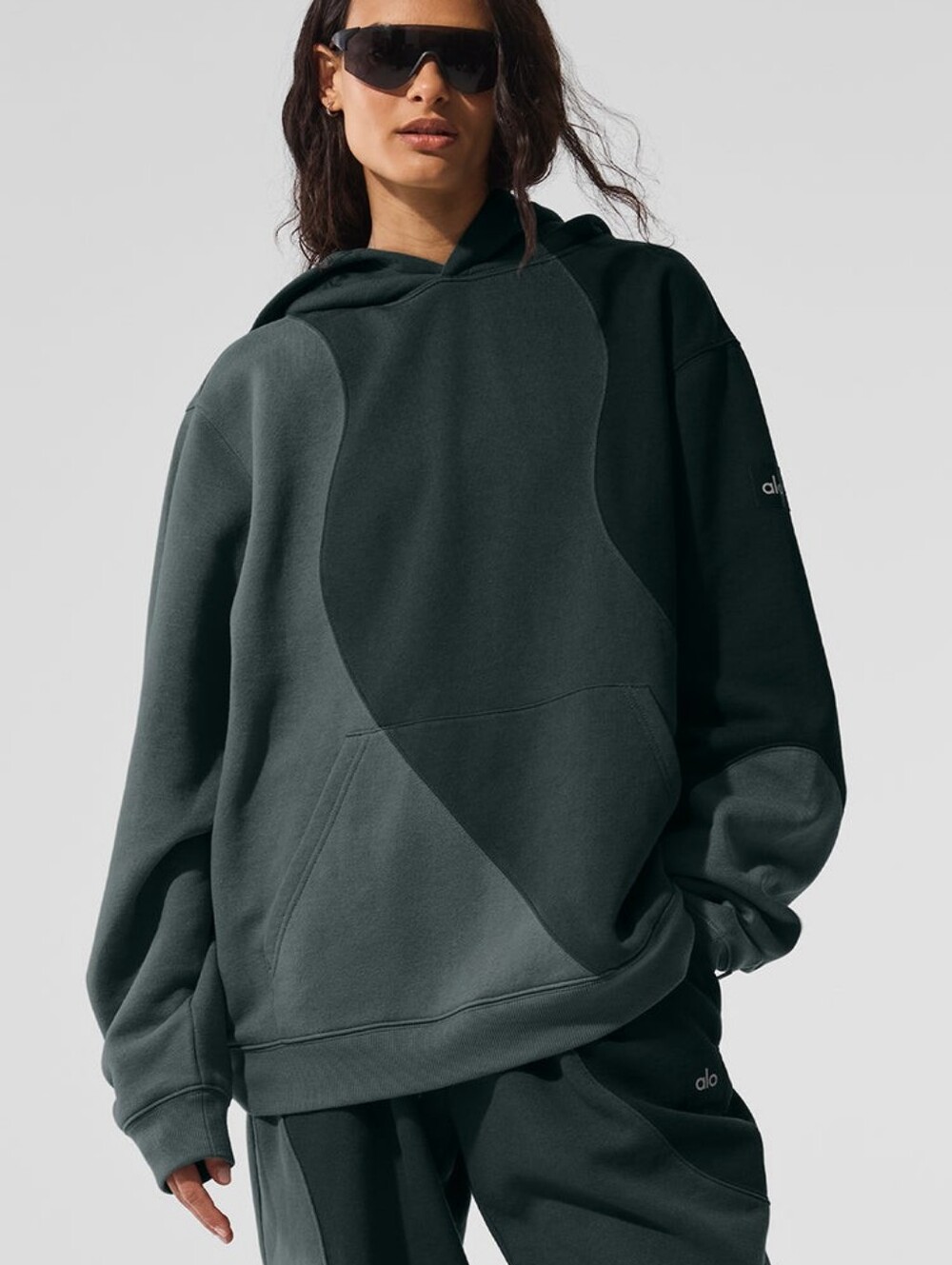 FULL 2 PIECE SET‐  ALO "Make Waves" Hoodie AND Matching Sweatpants *LIKE NEW*